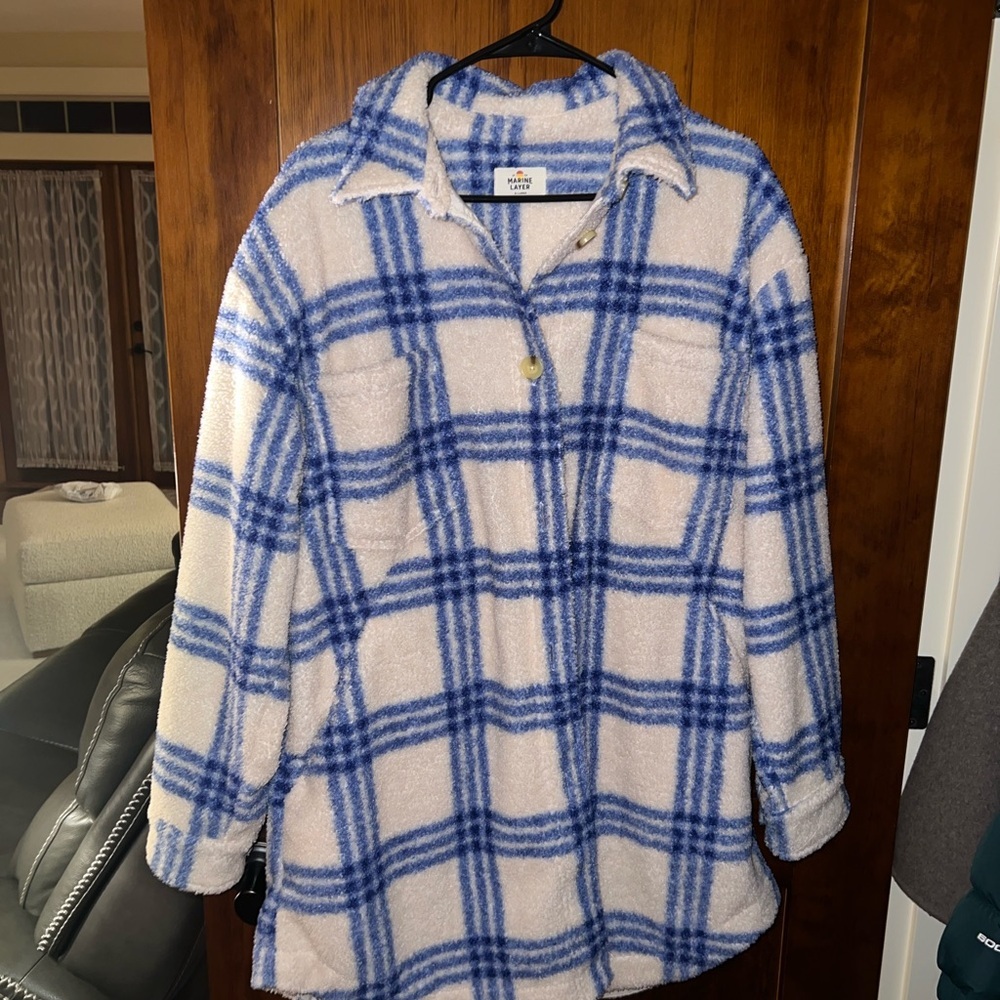 Marine Layer Cream and Blue Shaket - Picture 4 of 4